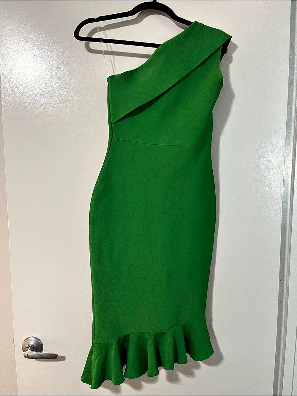 One-Shoulder Ruffle max Dress in Green Size Small